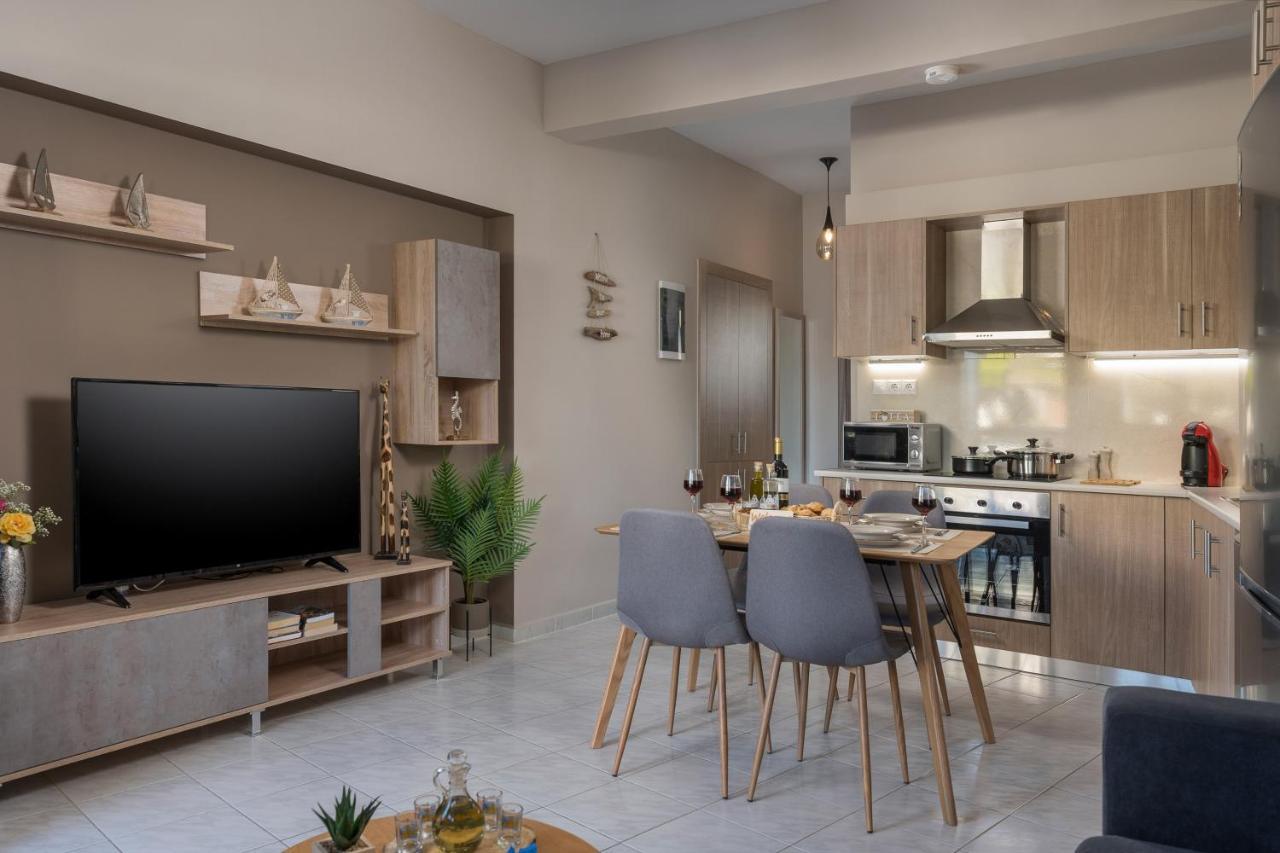 Floral Beach Apt With Lux Extras & Special Treats Kolimvarion Bagian luar foto