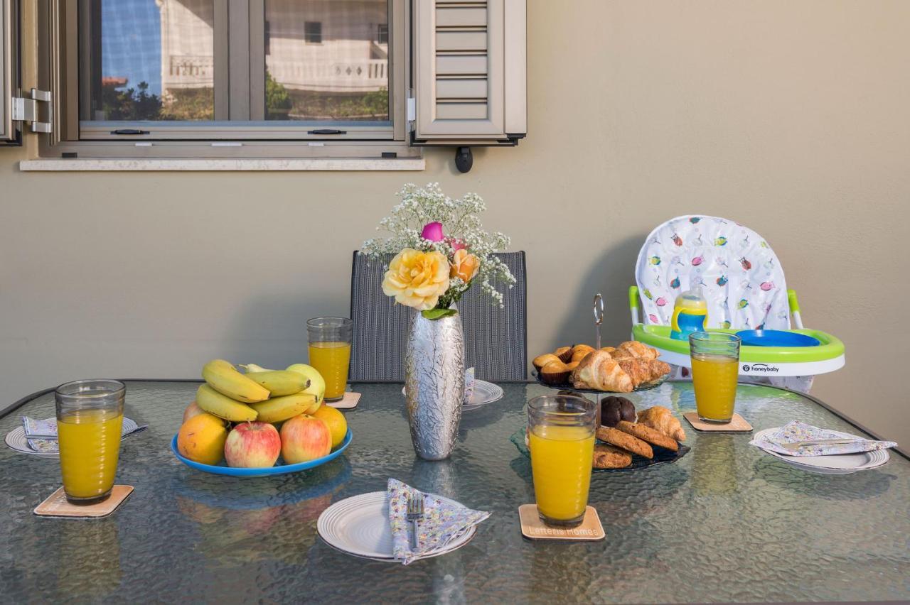 Floral Beach Apt With Lux Extras & Special Treats Kolimvarion Bagian luar foto