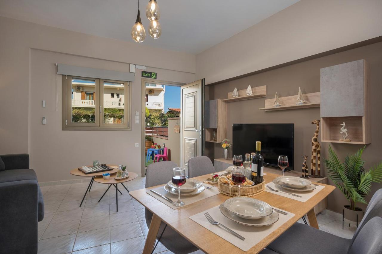 Floral Beach Apt With Lux Extras & Special Treats Kolimvarion Bagian luar foto